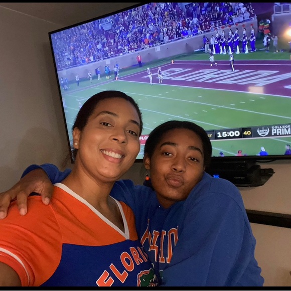 Meet your Posher, Trinity - Picture 1 of 1